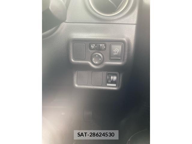 Nissan NOTE 2013-11 7903177-17
