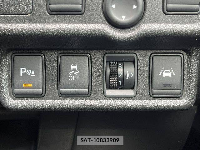 Nissan NOTE 2018-07 7903170-16
