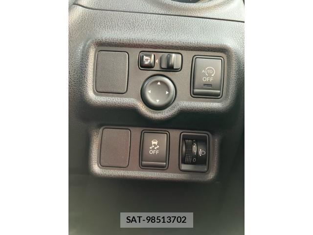 Nissan NOTE 2013-08 7903176-22