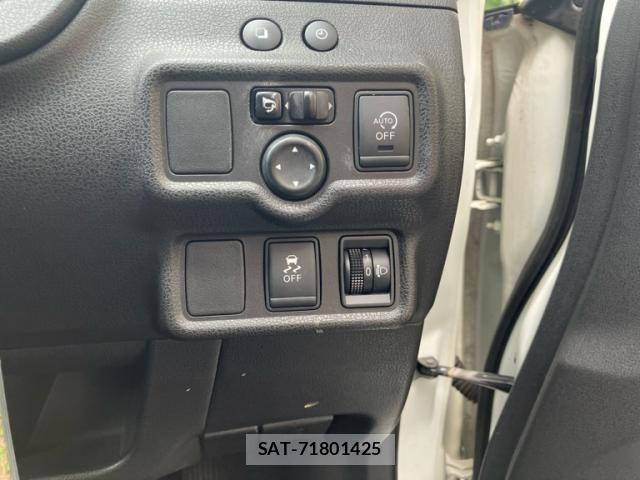 Nissan NOTE 2014-01 7963110-19