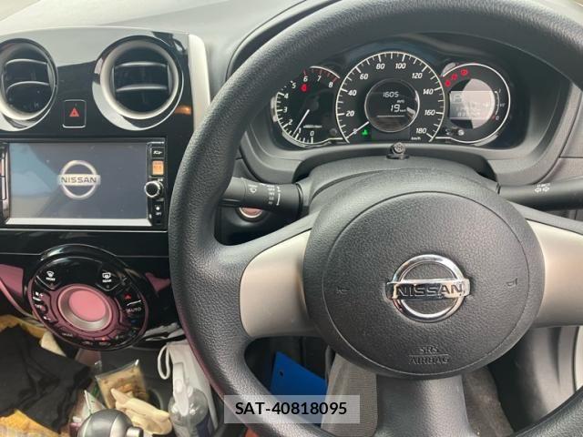 Nissan NOTE 2013-01 7963109-14