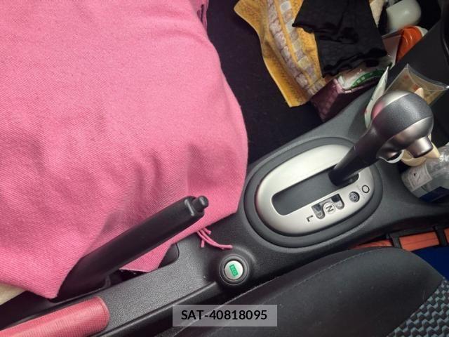 Nissan NOTE 2013-01 7963109-17