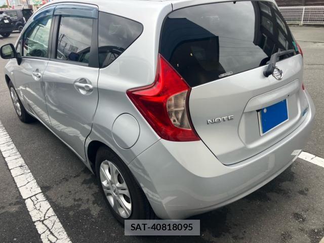 Nissan NOTE 2013-01 7963109-2