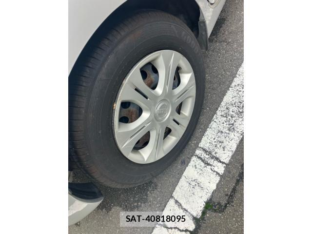 Nissan NOTE 2013-01 7963109-4