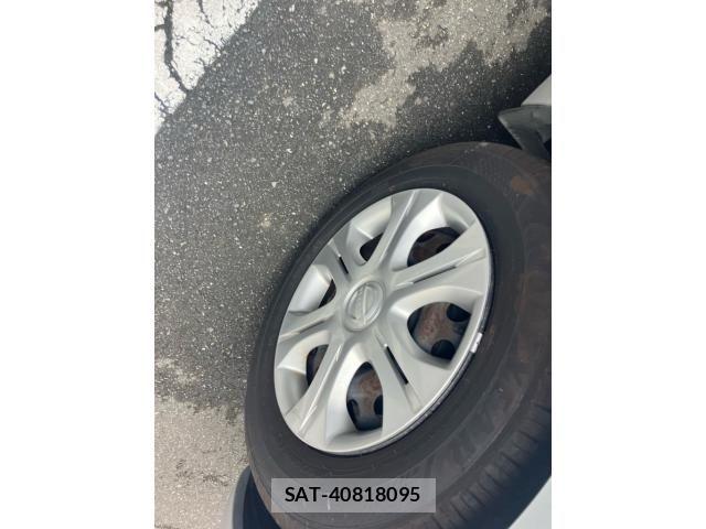 Nissan NOTE 2013-01 7963109-6