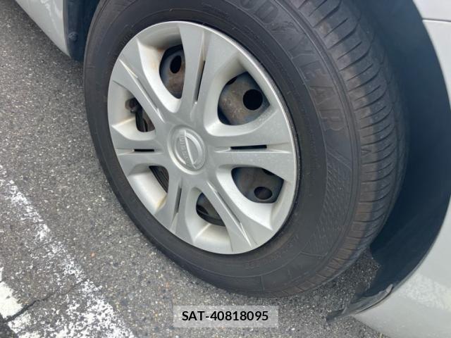 Nissan NOTE 2013-01 7963109-7
