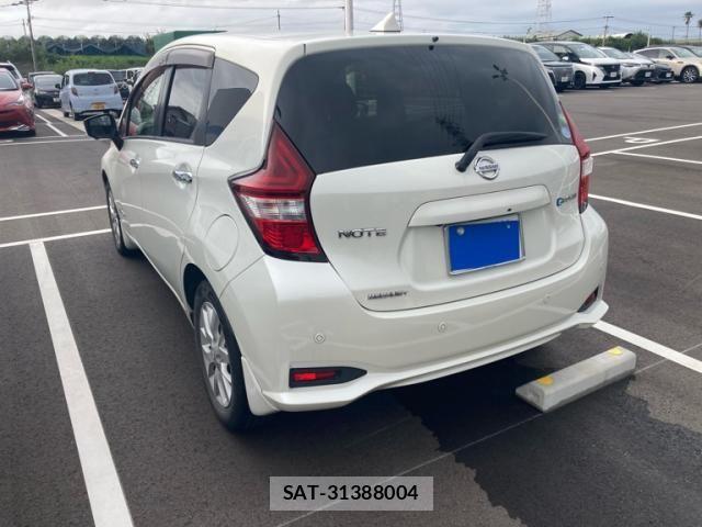 Nissan NOTE 2017-04 7963095-10