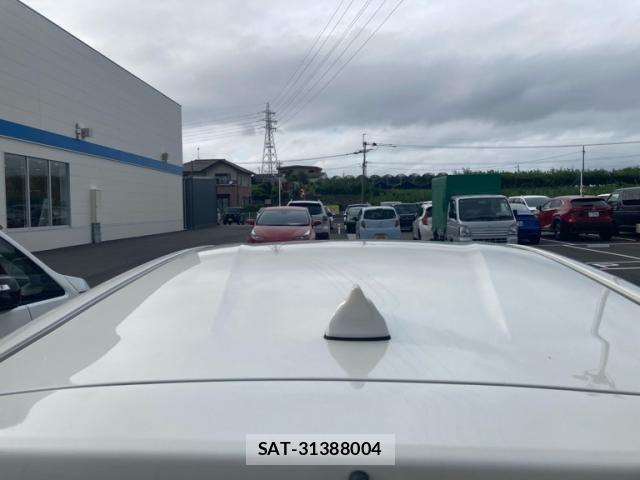 Nissan NOTE 2017-04 7963095-11