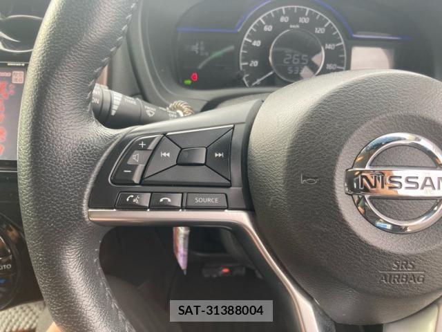Nissan NOTE 2017-04 7963095-18