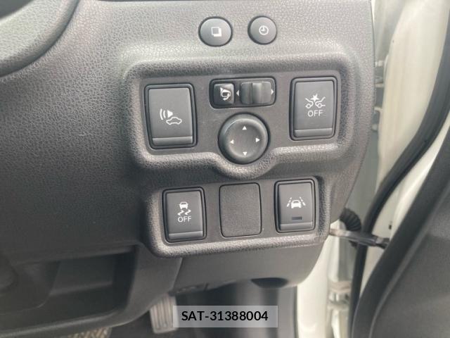 Nissan NOTE 2017-04 7963095-19
