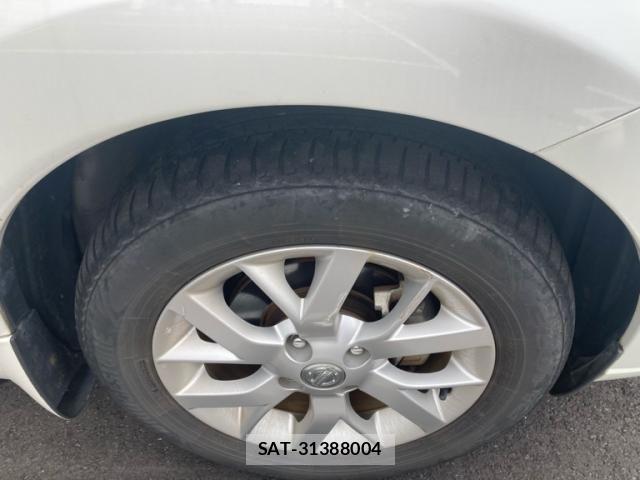 Nissan NOTE 2017-04 7963095-6