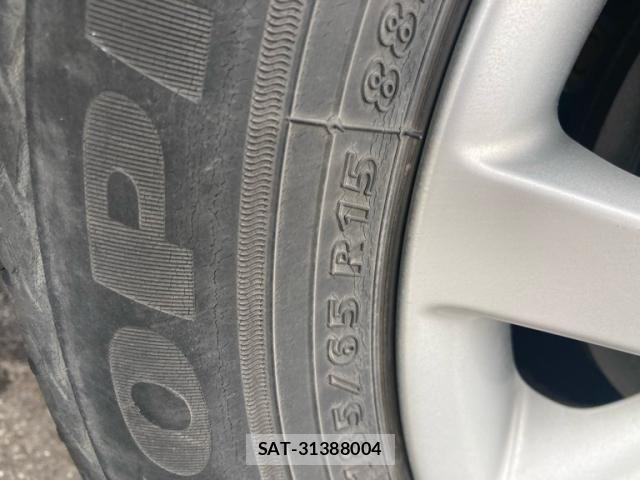 Nissan NOTE 2017-04 7963095-8