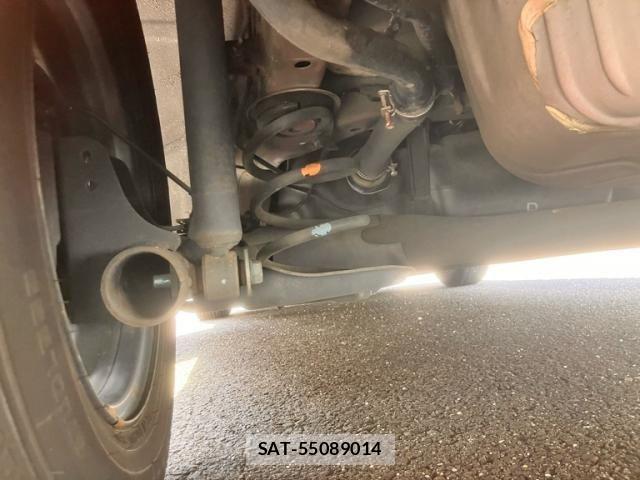 Nissan NOTE 2014-03 7963102-12