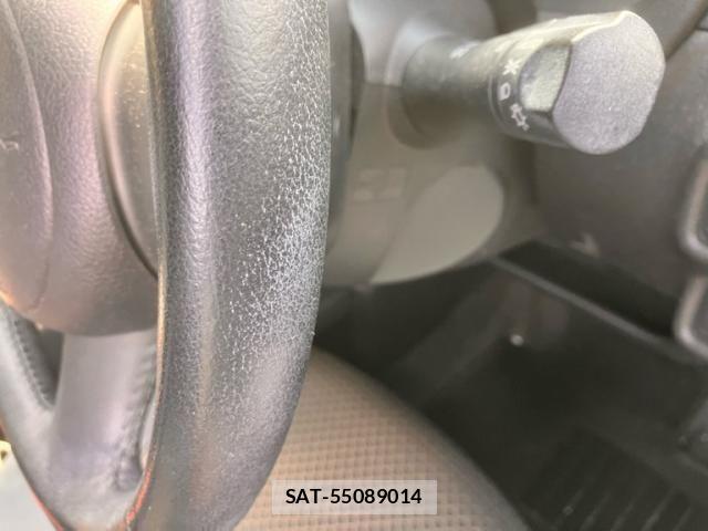 Nissan NOTE 2014-03 7963102-19