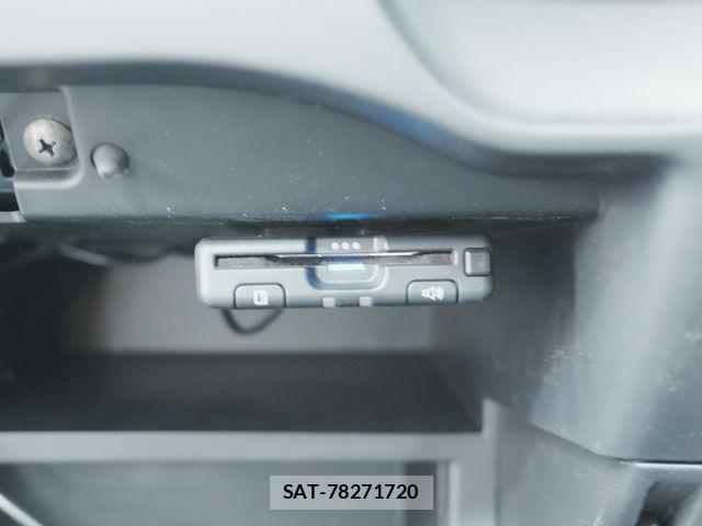 Nissan NOTE 2015-04 7963096-15