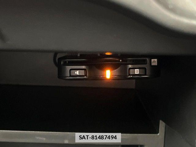 Nissan NOTE 2017-09 7963092-5