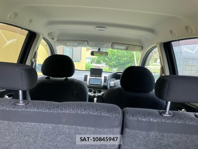Nissan NOTE 2011-07 7963108-10