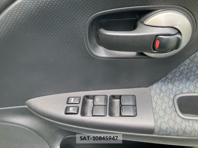 Nissan NOTE 2011-07 7963108-3