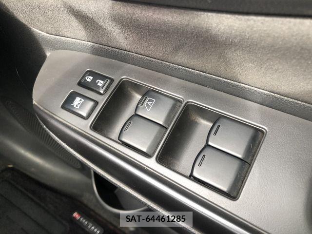 Nissan NOTE 2018-02 7963080-11