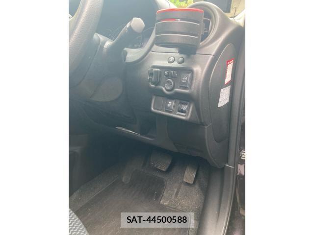Nissan NOTE 2012-10 7963107-17