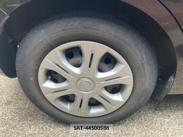 Nissan NOTE 2012-10 7963107-8