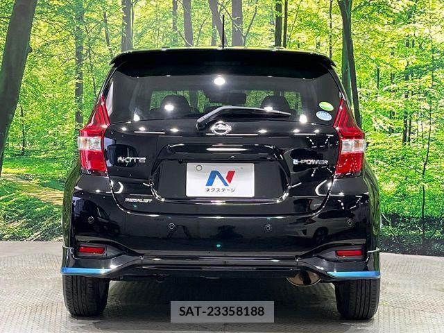 Nissan NOTE 2018-02 7963079-15