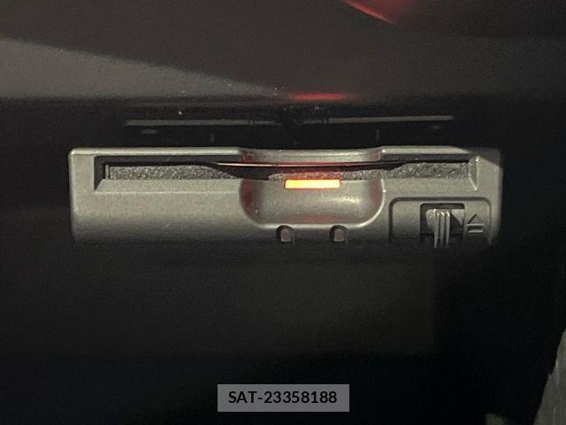 Nissan NOTE 2018-02 7963079-5