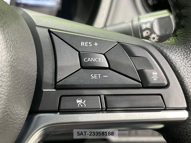 Nissan NOTE 2018-02 7963079-7
