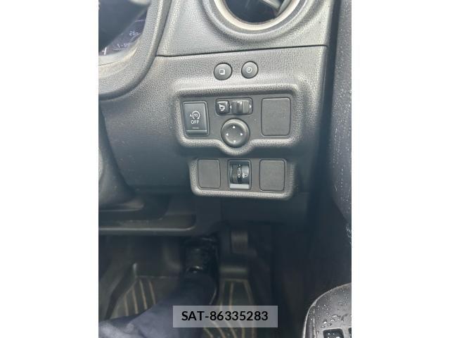 Nissan NOTE 2014-06 7963111-15