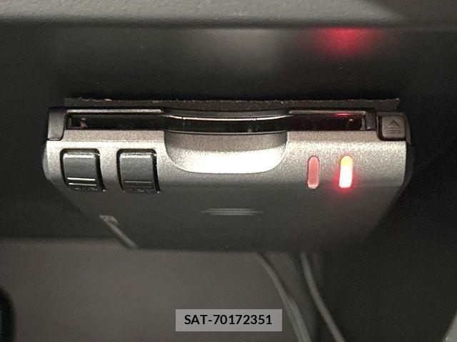 Nissan NOTE 2017-06 7963088-4