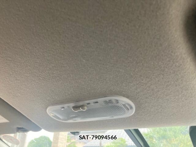 Nissan NOTE 2013-07 7963112-9