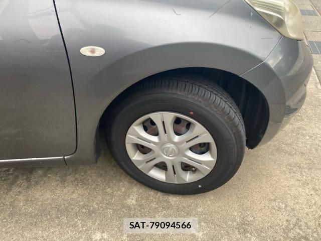 Nissan NOTE 2013-07 7963112-14
