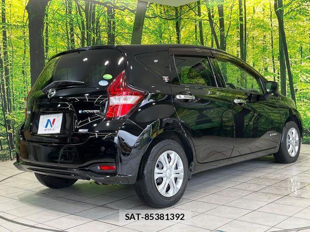 Nissan NOTE 2017-06 7963089-16