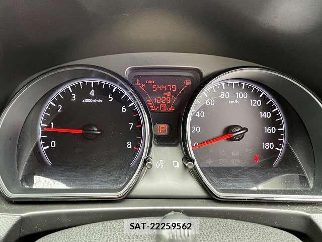 Nissan NOTE 2015-06 7963097-5