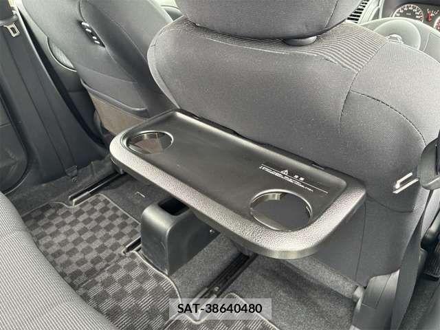 Nissan NOTE 2009-11 7963098-9