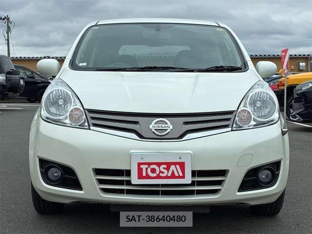 Nissan NOTE 2009-11 7963098-17