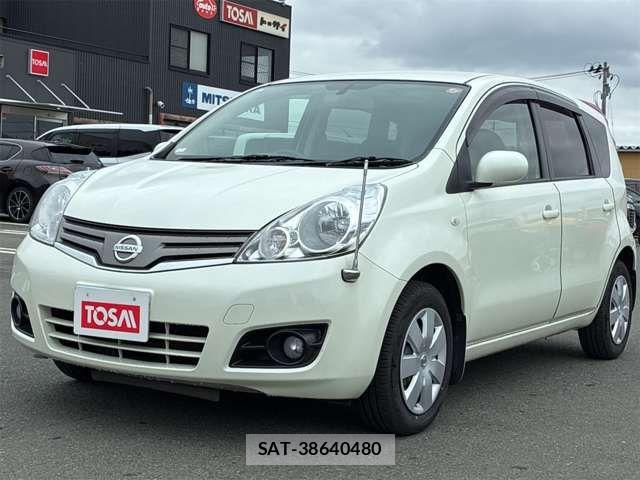 Nissan NOTE 2009-11 7963098-19