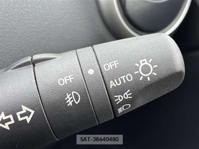Nissan NOTE 2009-11 7963098-7