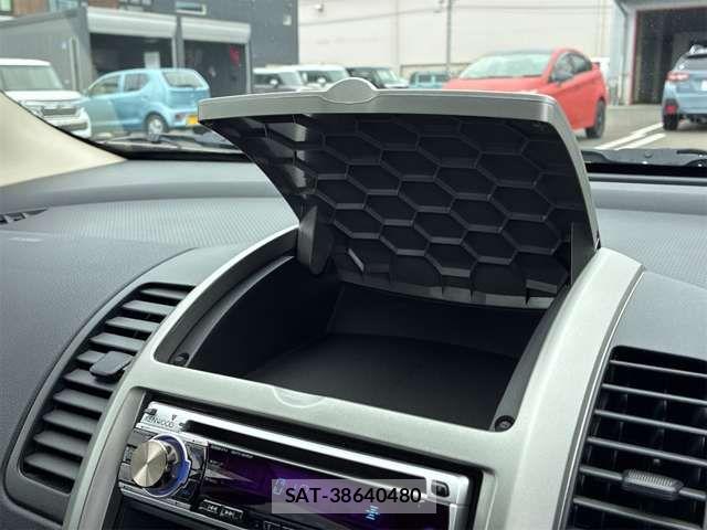Nissan NOTE 2009-11 7963098-8