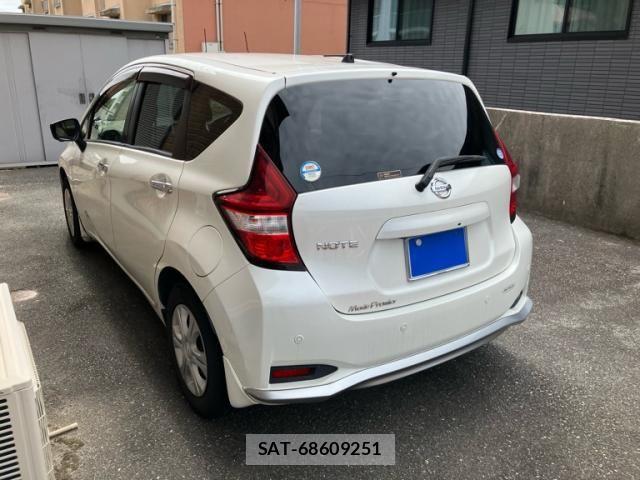 Nissan NOTE 2017-03 7980414-3