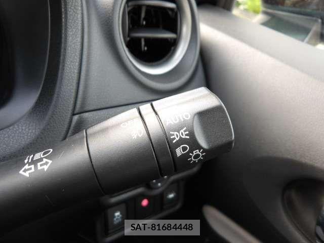 Nissan NOTE 2017-07 7980398-11