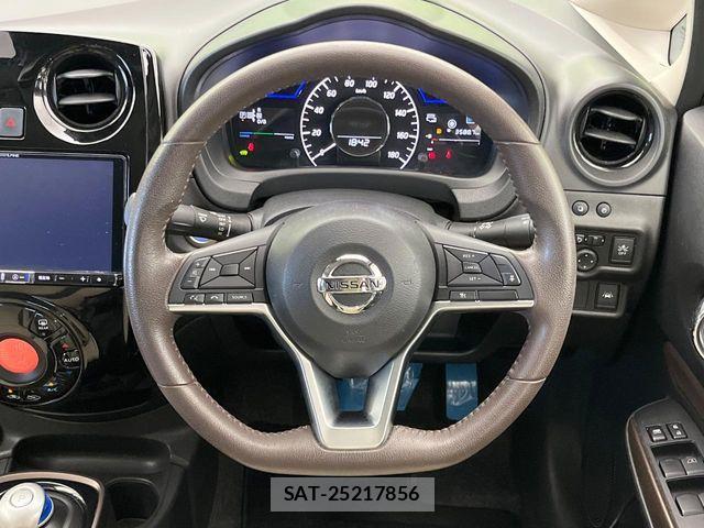 Nissan NOTE 2018-06 7980394-11