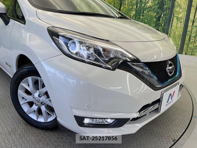 Nissan NOTE 2018-06 7980394-12