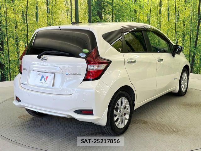 Nissan NOTE 2018-06 7980394-17