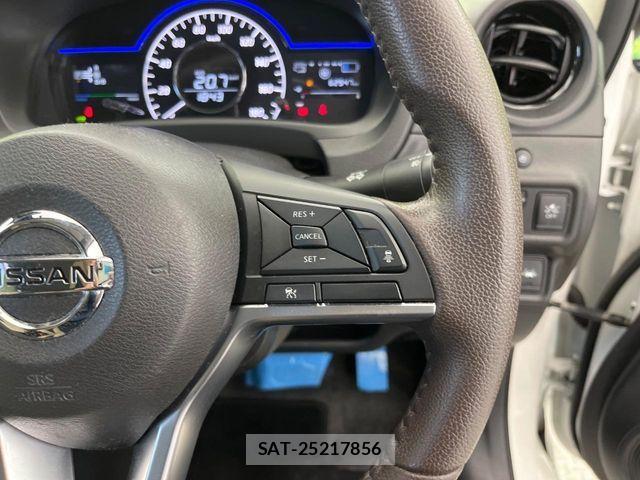 Nissan NOTE 2018-06 7980394-6