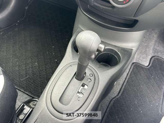 Nissan NOTE 2019-05 7980397-14