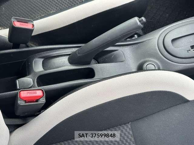 Nissan NOTE 2019-05 7980397-15