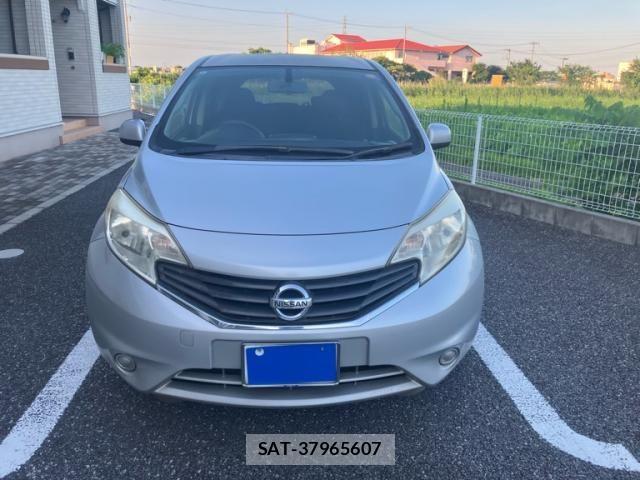 Nissan NOTE 2014-01 7980416-2