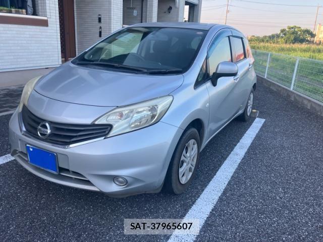 Nissan NOTE 2014-01 7980416-3