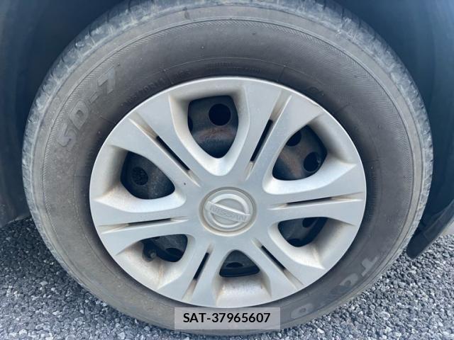 Nissan NOTE 2014-01 7980416-4